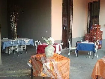 La Corte Del Poeta Buscate