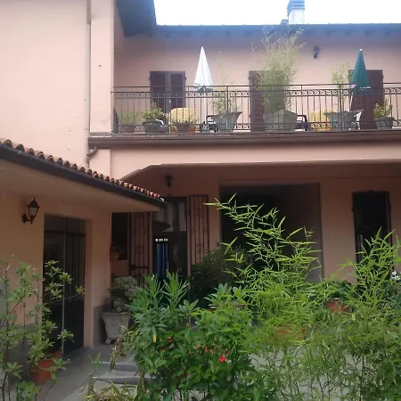 Guest house La Corte Del Poeta Buscate