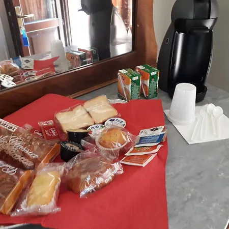 La Corte Del Poeta Guest house 2*