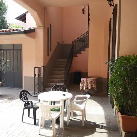 Guest house La Corte Del Poeta Buscate